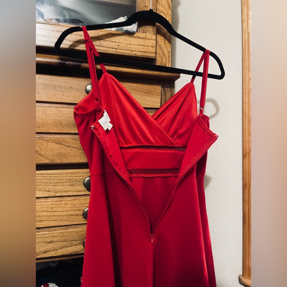 EUC Flattering Red Mini Dress - Picture 5 of 7